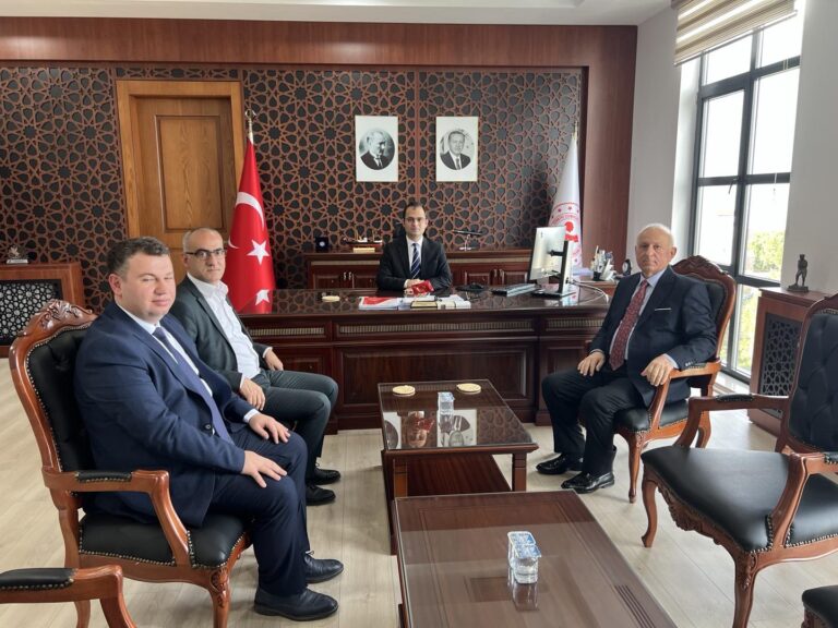 Yakakent Kaymakamı Sayın Muhammed Sadi Taşyapan’a Hayırlı Olsun Ziyaretinde Bulunduk.