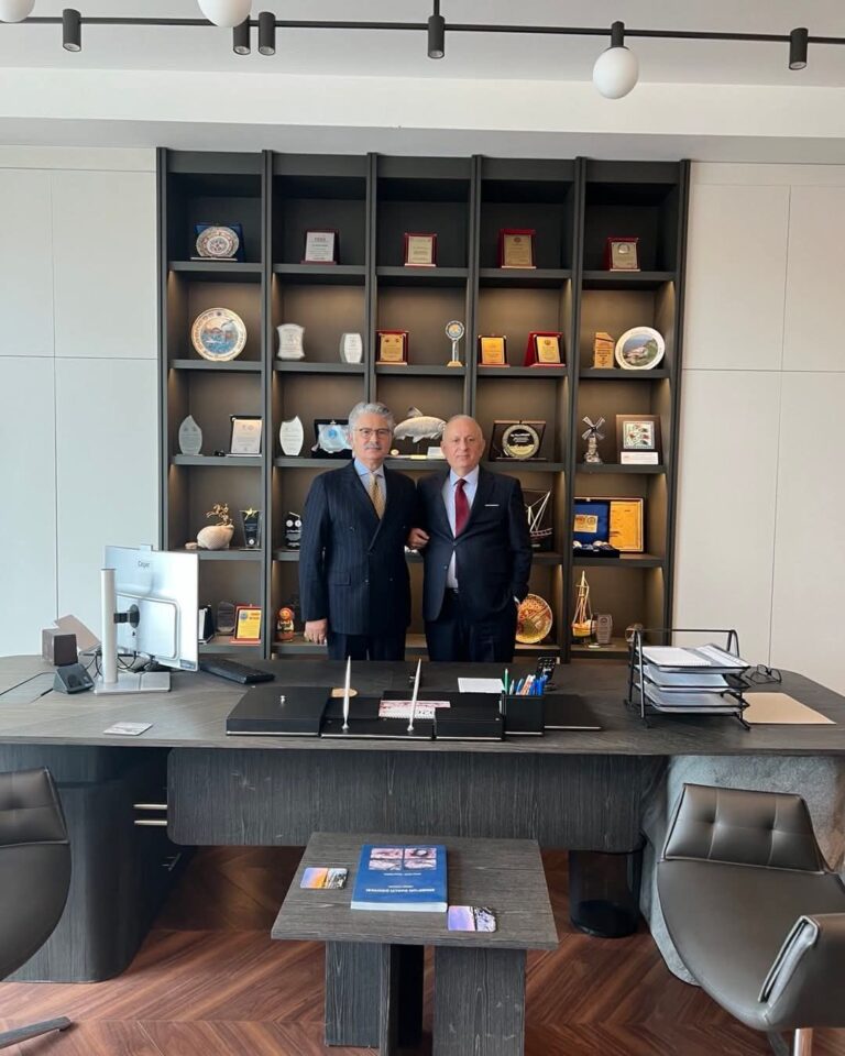 Samsun Büyükşehir Belediyesi Genel Sekreter Yardımcısı Sayın Necmi Çamaş ile 9 mayıs 2026 Günü mlMerkez Birliğimiz Tarafından Samsun Yakakent’te Yapılması Planlanan “ 1. TÜRK SOMONU HASAT ŞENLİĞİ” ile ilgili fikir alış verişinde bulunduk.